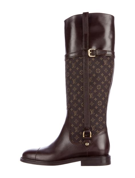 louis vuitton knee boots.